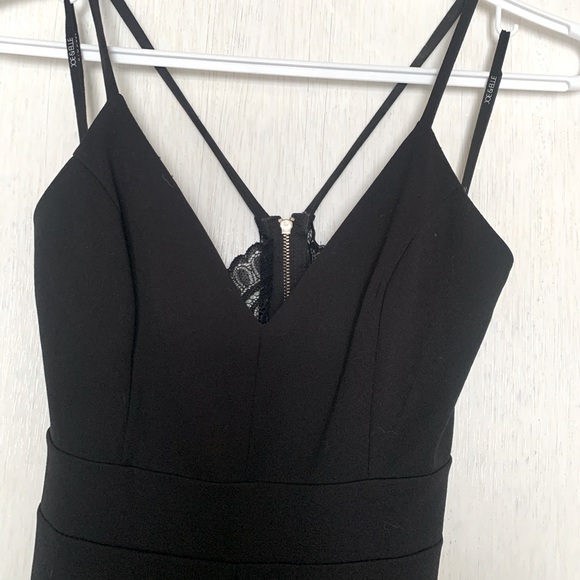 Peek a Boo Back Pantsuit - Picture 2 of 3